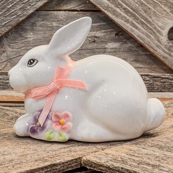 1970’s Russ Berrie and Co-Sweetest White Porcelain Bunny w/ Floral Accents-#1058 - Picture 2 of 7